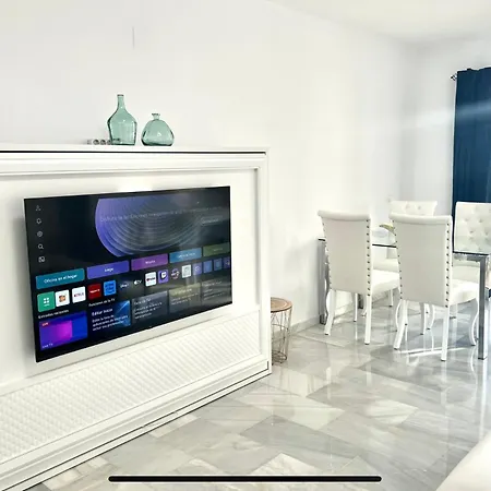 Mi Capricho Beachfront 400 - With Sea Views Costa Del Sol Apartment Sitio de Calahonda